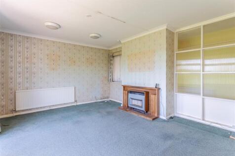 Living Room1.jpg