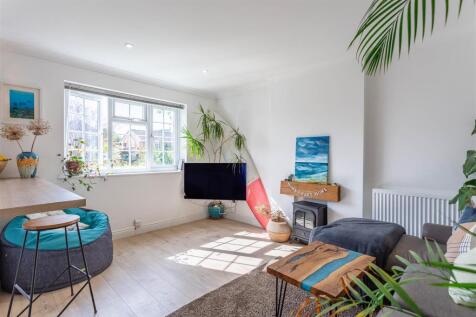 Living Area (3).jpg