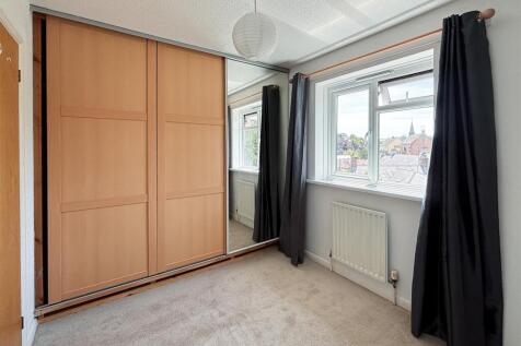 Bedroom One-2.JPG