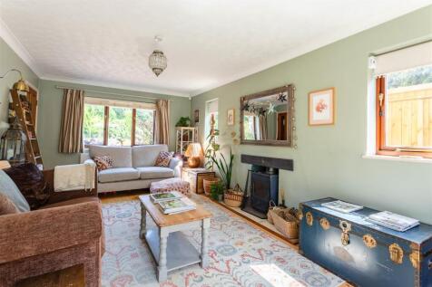 Living Room2.jpg