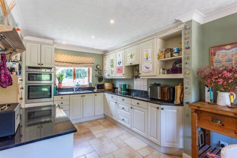 Kitchen Diner1.jpg