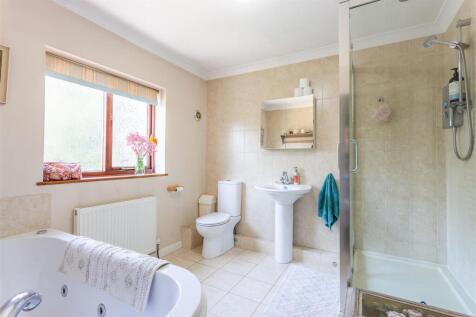 Bathroom.jpg