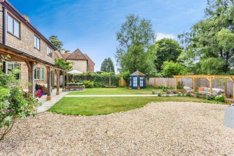Rear Garden3.jpg