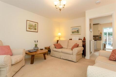 Living Room1.jpg