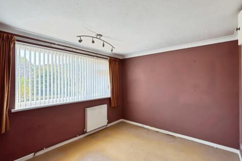 pbox-bedroom-321847.JPG
