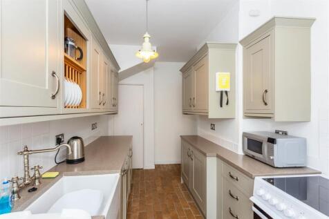 Kitchen1.jpg