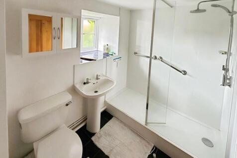pbox-bathroom-334505.jpg