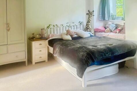 pbox-bedroom-334505.jpeg