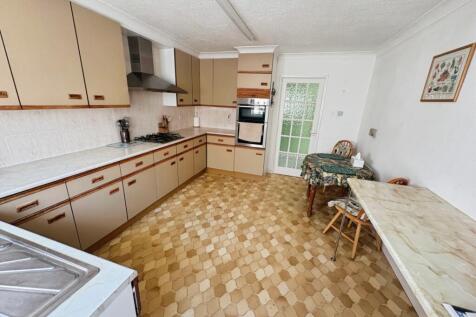 Kitchen Diner1