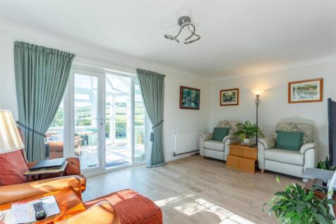 Living Room.jpg