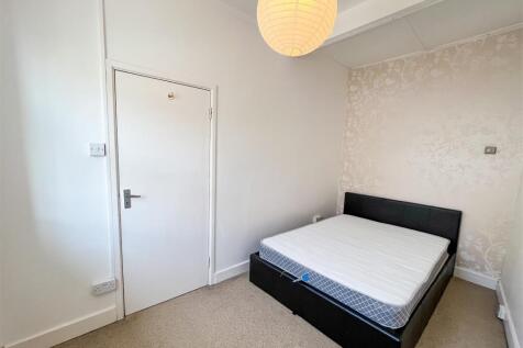 Bedroom1.JPG