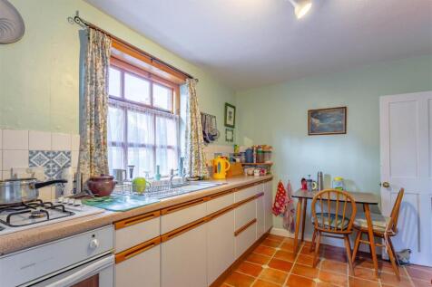 Kitchen (2).jpg
