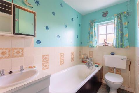 Bathroom.jpg