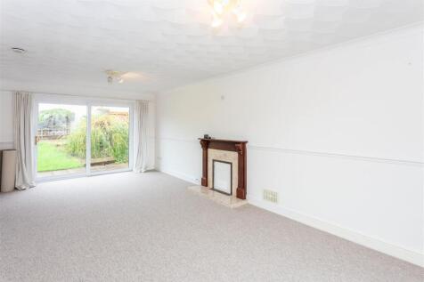 Living Room1.jpg