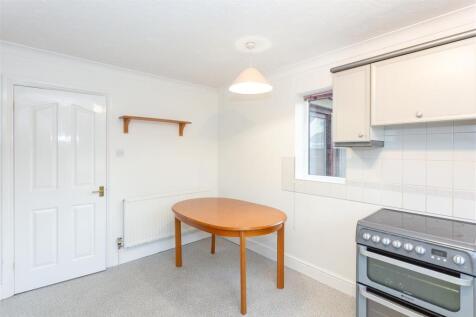 Kitchen1.jpg