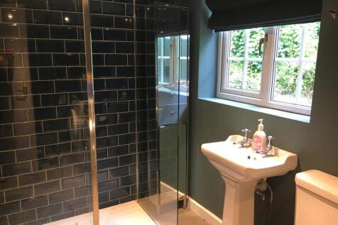 Utilty Shower room.jpg
