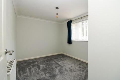 76 Pine Avenue - Pic 8.jpg