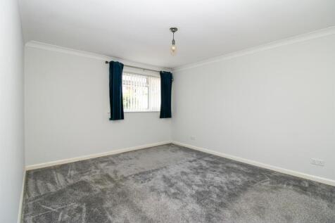 76 Pine Avenue - Pic 6.jpg