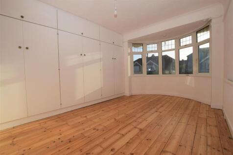 BEDROOM 1 .jpg