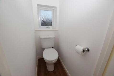 TOILET.jpg