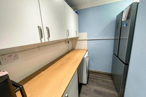 tlc_c2afbece-7dd5-4dd9-a5a9-c3e6ce773d98_aa16077.j