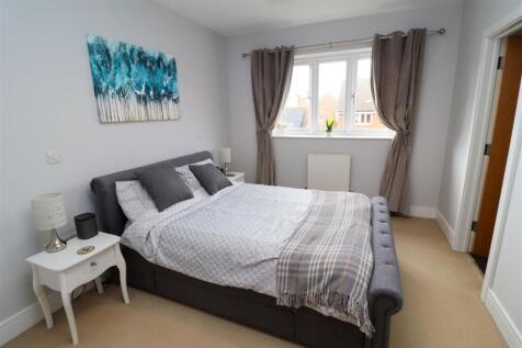 Bedroom 1 (1st Floor)