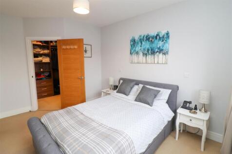 Bedroom 1 (1st Floor)
