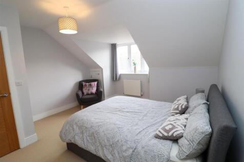 Bedroom 2 (2nd Floor)
