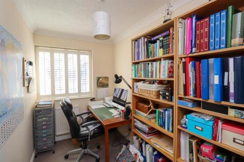 Bedroom 5/Study