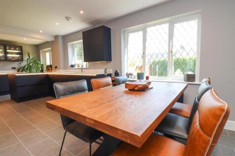 Breakfast Room