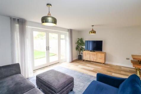 Lounge/Kitchen