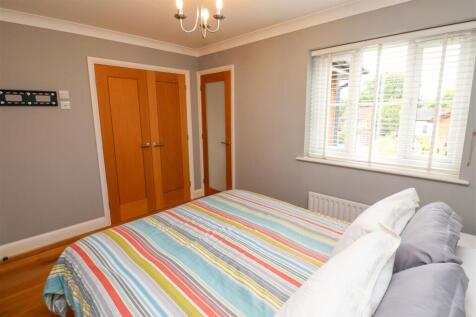 Bedroom 1 With Walk In Wardrobe/Dressing Room