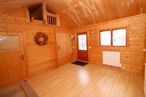 Summer House (Room 1)