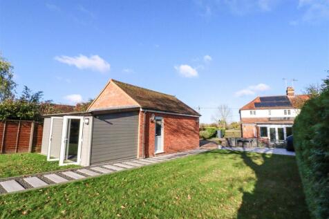 Rear Garden (Workshop)