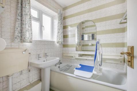 8 New Road,  SL8 5BH-6