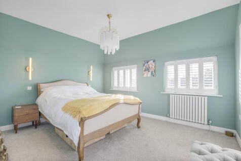 21 Trinity Avenue, SL7 3AL (LOW RES)-8