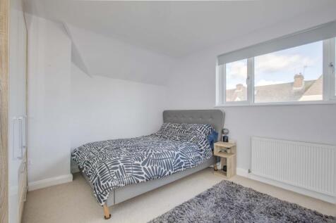 21 Trinity Avenue, SL7 3AL (LOW RES)-5