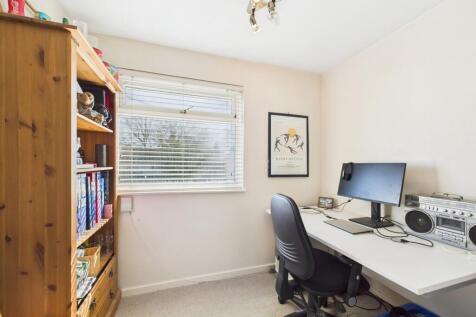 Bed 4/office