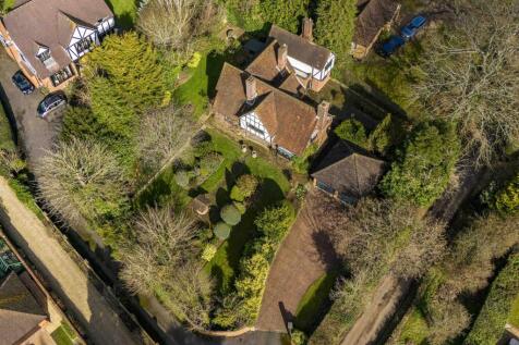 Old Barns Cottage, Finch Lane, HP9 2TL  (LOW RES)-