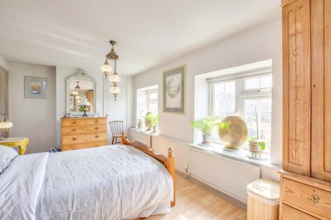 4 Wooburn Mews, HP10 0ER (LOW RES)-2
