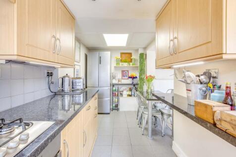 4 Wooburn Mews, HP10 0ER (LOW RES)-16