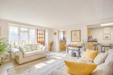 4 Wooburn Mews, HP10 0ER (LOW RES)-12