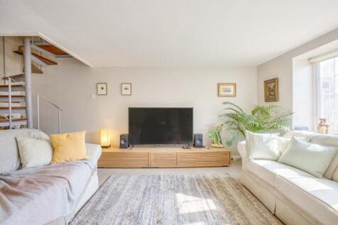 4 Wooburn Mews, HP10 0ER (LOW RES)-17