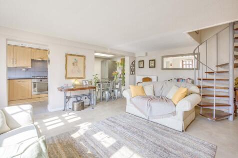 4 Wooburn Mews, HP10 0ER (LOW RES)-18