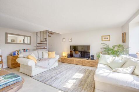 4 Wooburn Mews, HP10 0ER (LOW RES)-10