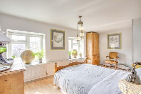 4 Wooburn Mews, HP10 0ER (LOW RES)-1