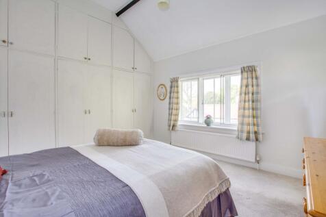 24 Elm Lane, SL8 5PG (LOW RES)-10