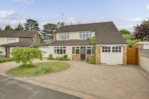15 Cressington Place, SL8 5SN (LOW RES)-14