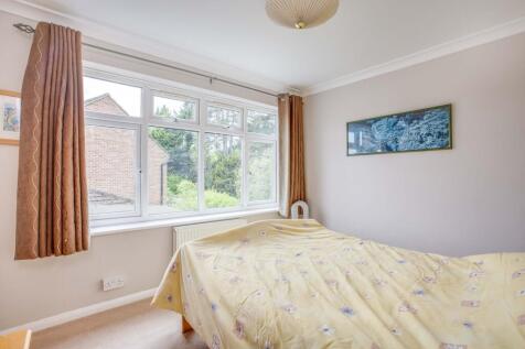 15 Cressington Place, SL8 5SN (LOW RES)-2
