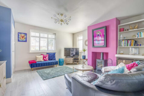 19 Trinity Avenue, SL7 3AL (LOW RES)-10